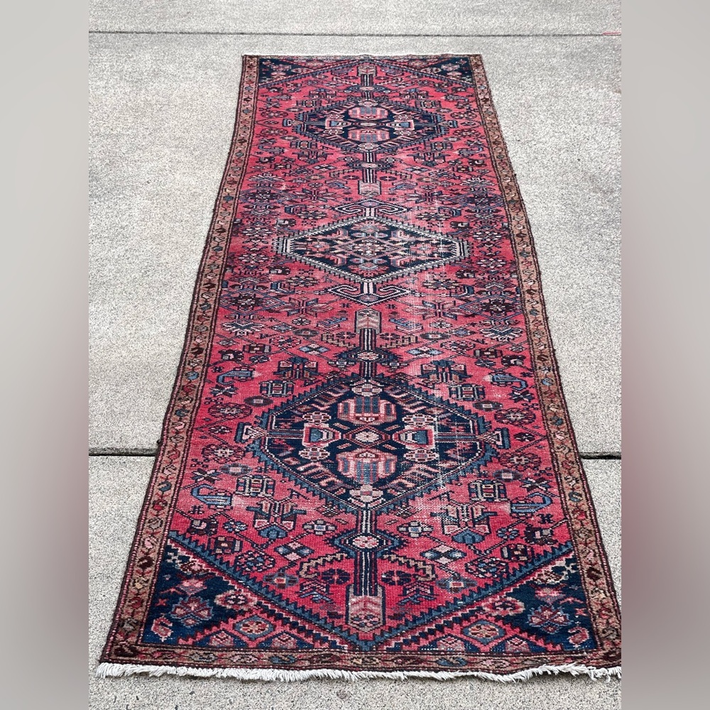 Vintage Persian runner rug 9’x2’ 8”
